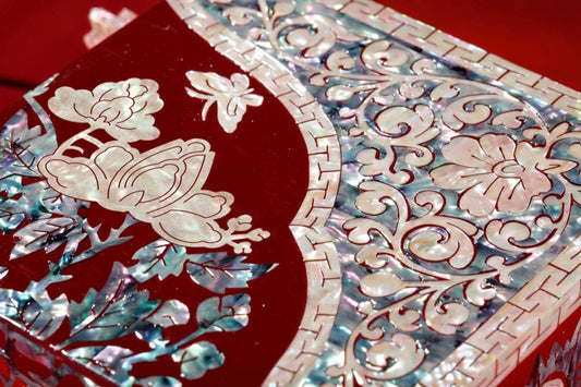 Chinese Lacquer Inlay：Luo Dian craft