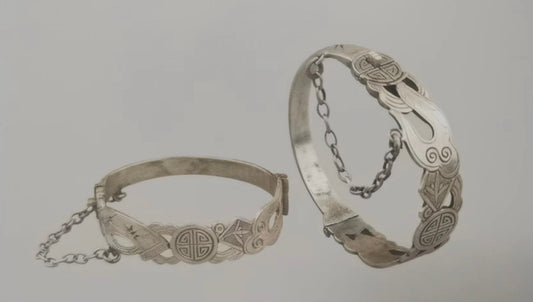 Silver Openwork Bracelets with Round Longevity Motif (Pair)