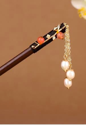 Branch Red Pearl 3 White Pearl Tassel Hairpin - Wood